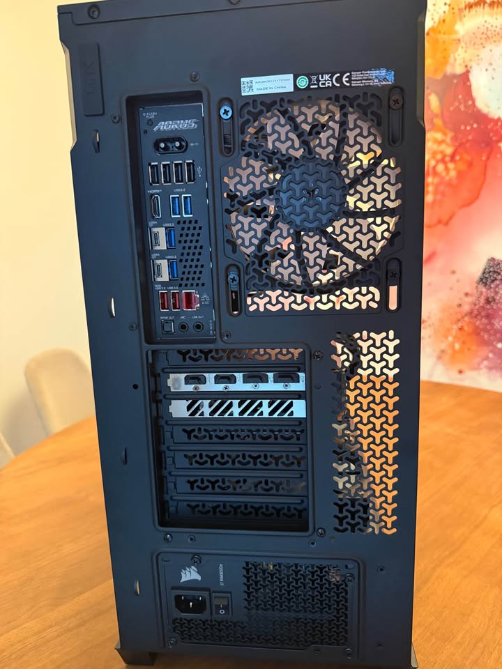 Aorus Master Thumbnail 3