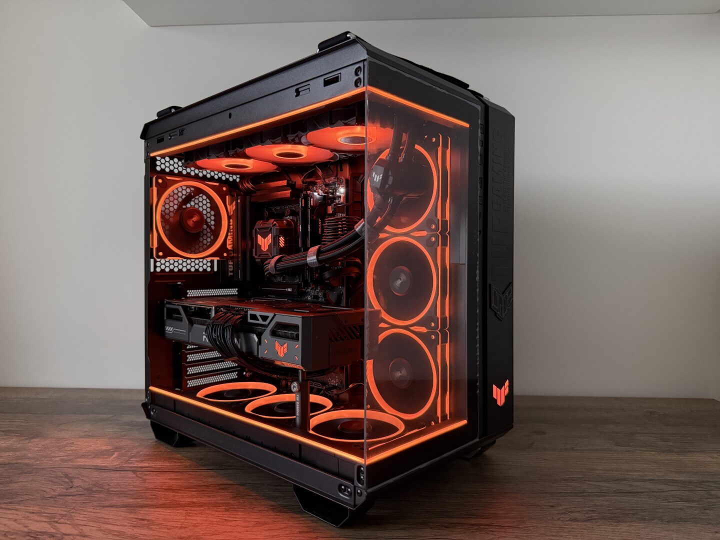 TUF Horizon Elite - ASUS TUF RX 9070 XT grafikkort